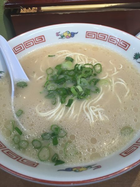 「素ラーメン 390円」@まるうまラーメン ぷらっと博多No.1の写真
