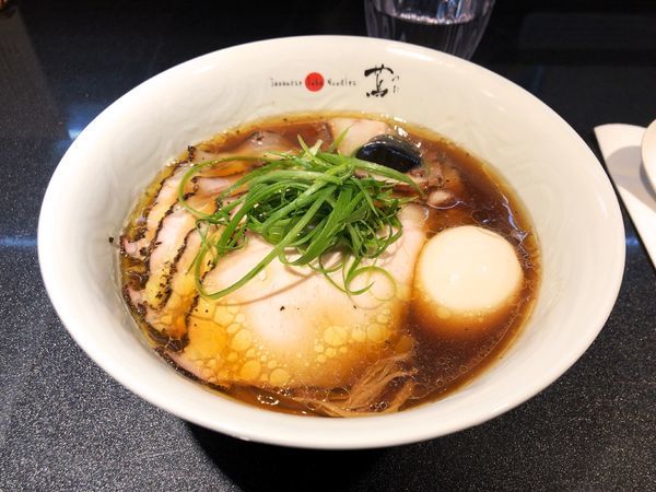 「チャーシュー味玉醤油Soba ¥1,340」@Japanese Soba Noodles 蔦の写真