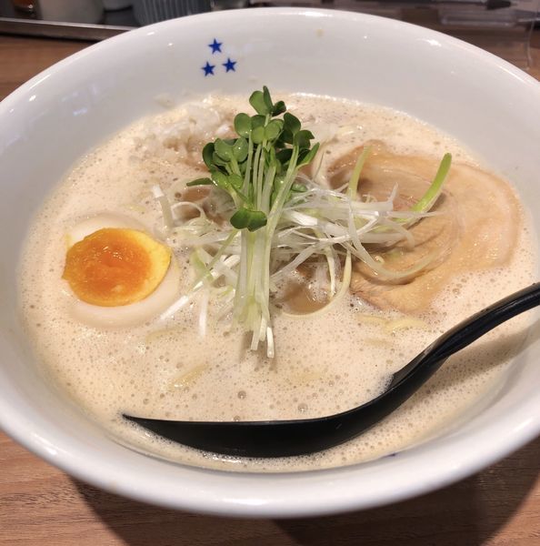 「濃厚ラーメン」@みつ星製麺所 三宮店の写真