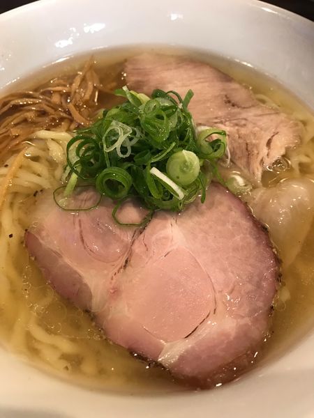 「塩ラーメン(松屋製麺所手打ち式麺)680円」@かしわぎの写真