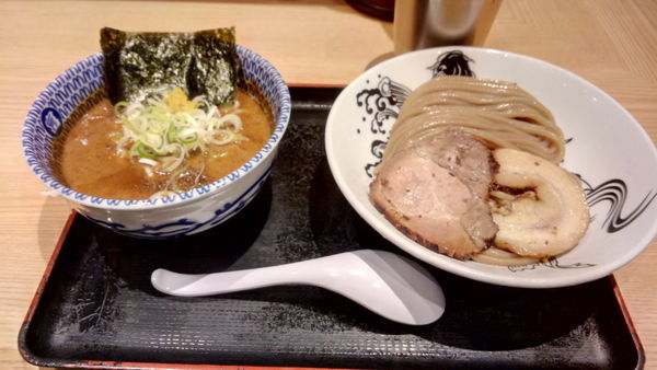 「つけ麺880円」@松戸富田麺業 千葉駅構内店の写真