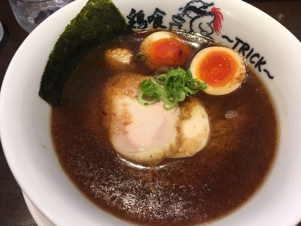 「鶏と鰹の醤油らーめん」@鶏喰～TRICK～の写真