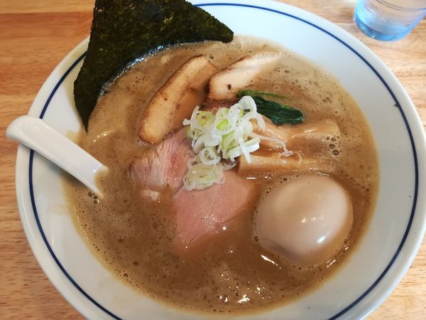 「特製濃厚中華そば」@麺や たけ田の写真