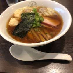 特製ワンタン麺 黒