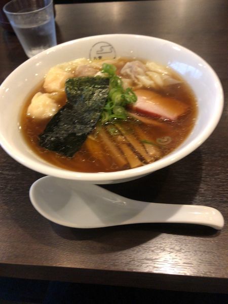 「特製ワンタン麺 黒」@八雲の写真