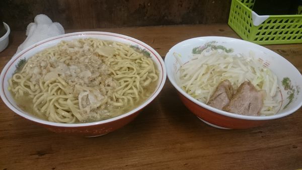 「麺増し大・ネギ(野菜アブラカラメ)￥９００」@ラーメン二郎 品川店の写真