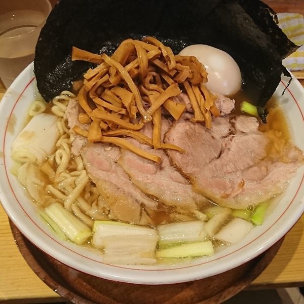 「得のせ 中華そば」@中華そば 葉山の写真