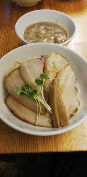 「チャーシューつけ麺　中盛り」@烏城の写真