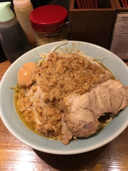 「小ラーメン＋味玉」@立川マシマシ OGKB店の写真