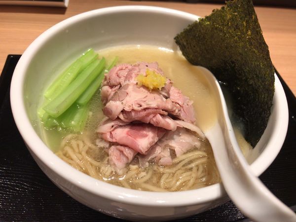 「縞鯵らーめん」@真鯛らーめん 麺魚 錦糸町PARCO店の写真