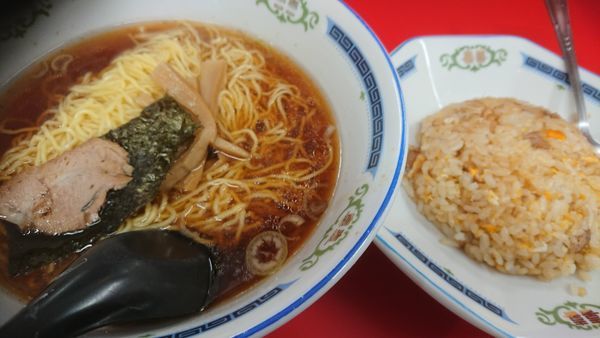 「半ちゃんラーメン（６５０円から５０円引き）」@伊峡の写真