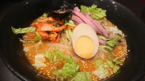 「大至の冷麺（限定、８３０円）+大盛り」@ラーメン大至の写真