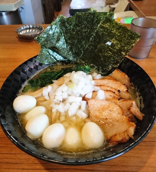 「家系ぽいの好き全増し」@麺＆cafe Coi.Coi.の写真