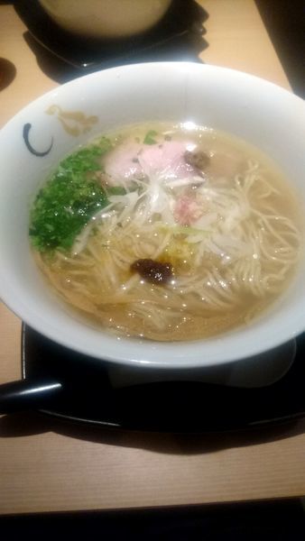 「真鯛と蛤の塩そば 900円」@SOBAHOUSE 金色不如帰 新宿御苑本店の写真