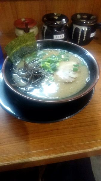 「ラーメン はりがね 替え玉」@博多長浜らーめん ぼたんの写真