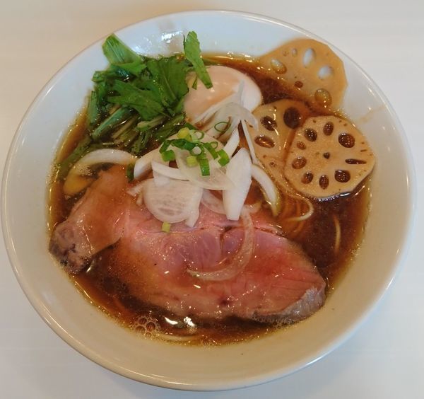 「醤油そば＋味玉」@麺や 彩～iro～の写真