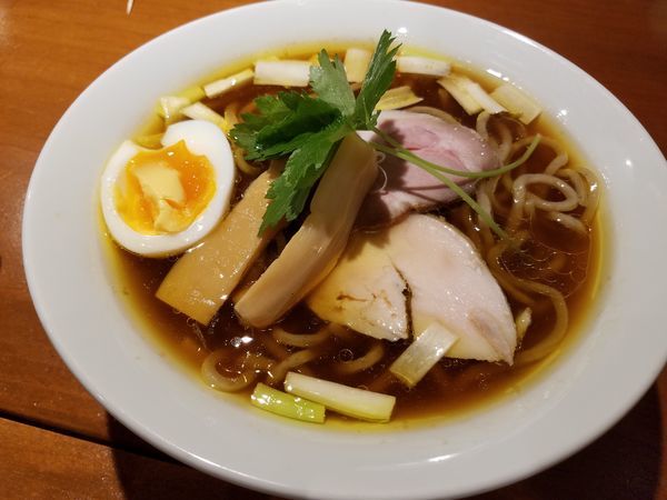 「鶏中華そば　生醤油　大盛」@麺酒一照庵の写真