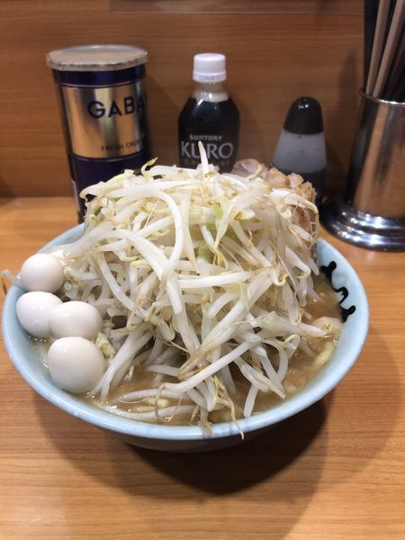 「小ラーメン＋うずら」@ラーメン二郎 八王子野猿街道店2の写真