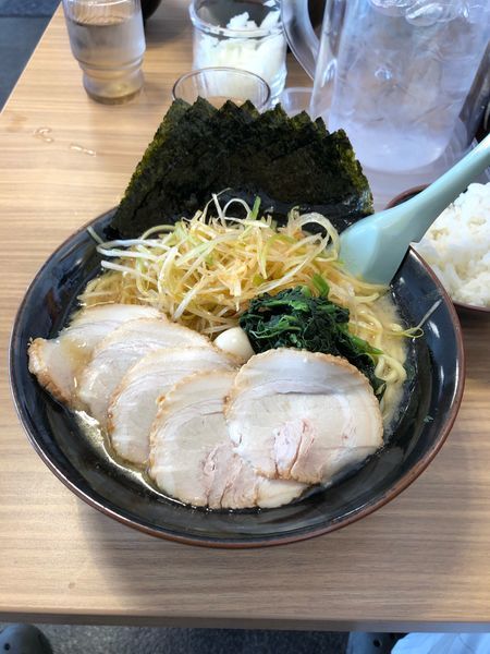 「ネギチャーシュー麺大盛り 海苔増し 濃い目 多め」@横浜家系ラーメン 壱角家 裾野店の写真