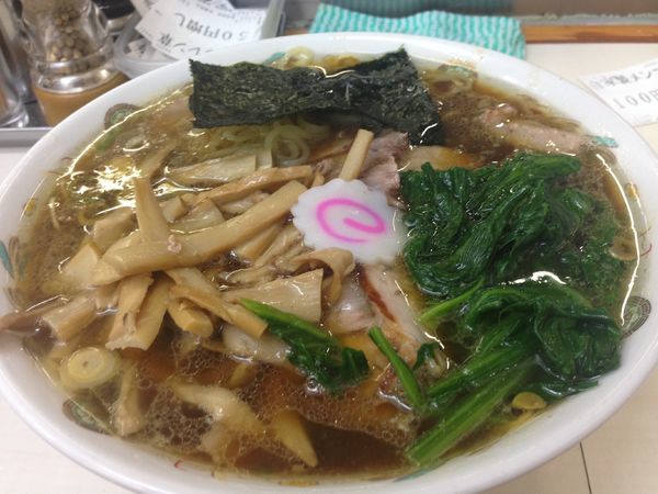 「青島チャーシュー＋メンマ＋ホウレンソウ」@青島食堂 秋葉原店の写真