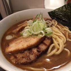 ラーメン 750円