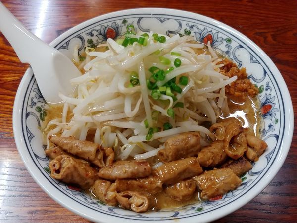 「ホルモン味噌そば 910円」@豪めん 盛岡南店の写真