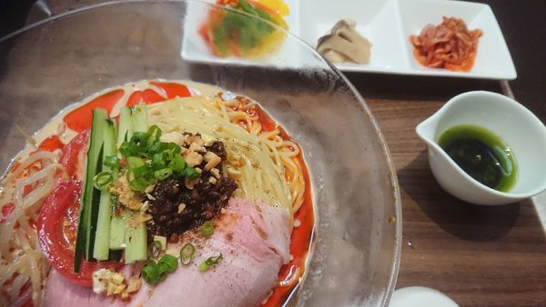 「冷製汁なし豆乳担々麺（限定、１２００円）」@神保町黒須の写真