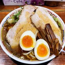 あっこく麺のデカ盛デカ肉に味玉とねぎだく