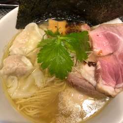 特製塩 1000円(牛骨、牡蠣入り)