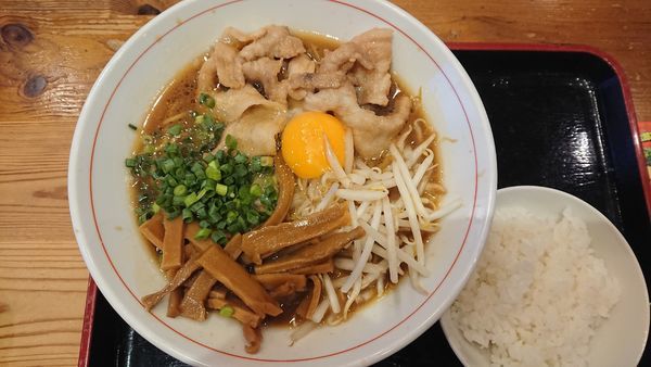 「【限定】徳島ラーメン830円+メンマ100円+ご飯100円」@とんちき麺の写真