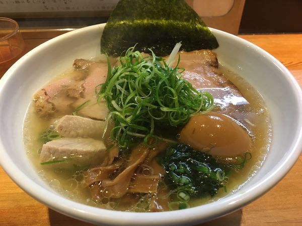 「肉塩」@ラーメン 巌哲の写真