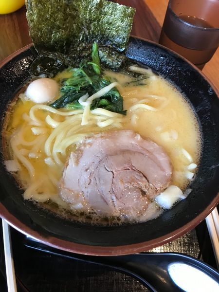「ラーメン」@逗子家 横須賀中央店の写真