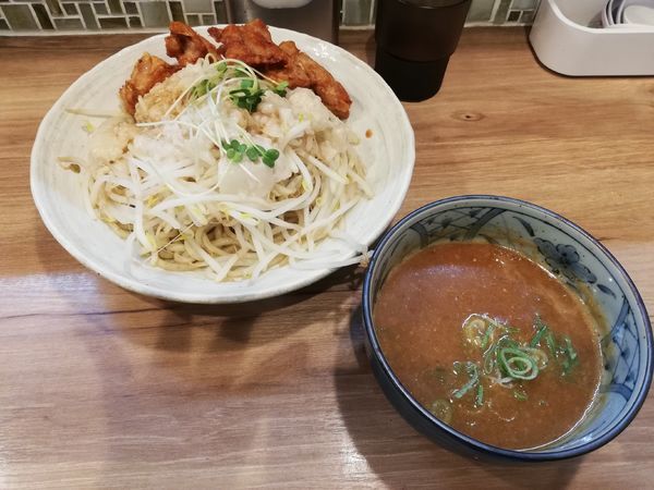 「ジャンクな唐揚げつけそば （限定）」@はつがい商店の写真