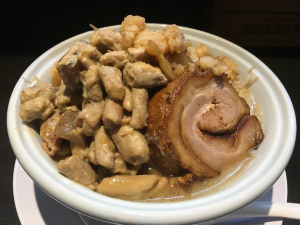 「モツ二郎らーめん」@らーめん 三極志の写真