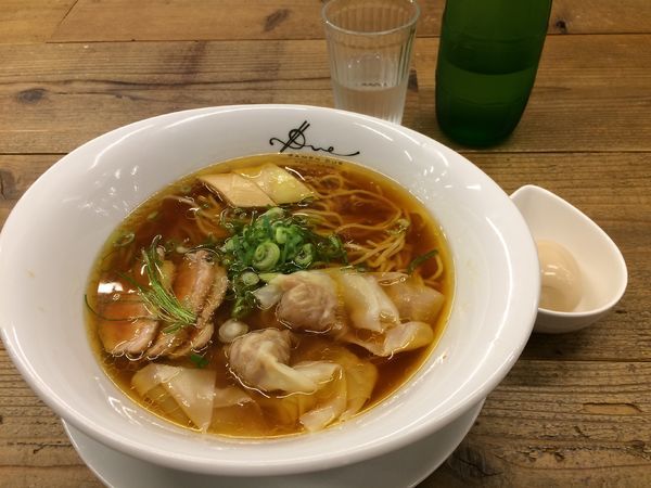 「醤油らぁ麺1000円➕名古屋コーチン味玉子150円」@Ramen ドゥエ Edo Japanの写真