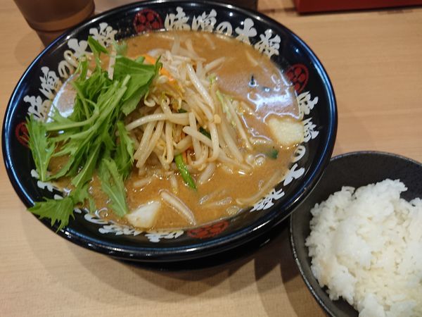 「味噌らーめん680円＋半ライス(ﾗﾝﾁｻｰﾋﾞｽ)」@味噌の大将 江古田店の写真