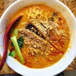 排骨坦々面（1,080円）