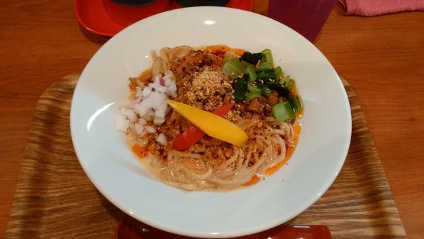 「汁無し坦々めん¥900-+ライス¥100-」@ひよこプリンの写真