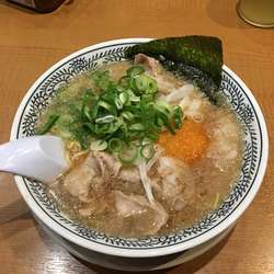 肉そば 650円（税別）