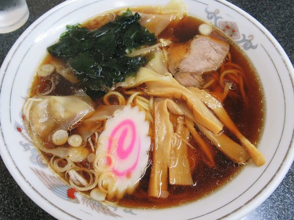 「ワンタンメン（600円）」@中華料理 弘楽の写真