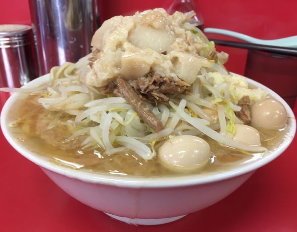 「小ラーメン(ヤサイニンニクアブラ)＋豚増し＋うずらの卵」@ラーメン二郎 茨城守谷店の写真