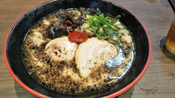 「麺インブラック」@博多一風堂 みなとみらい東急スクエア店の写真
