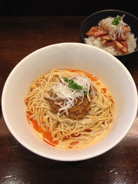 「【夏季限定】ごまひや 950円 チャーシュー丼」@麺屋 龍壽の写真