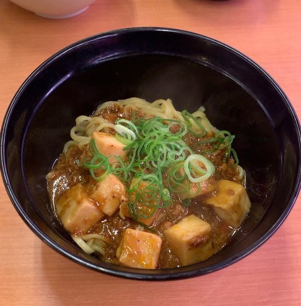 「すし屋のマーボーまぜそば」@スシロー 花見川店の写真