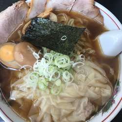 ワンタンチャーシュー麺 味玉トッピング