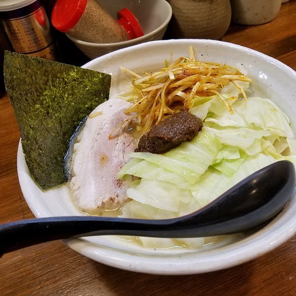 「熟成練り醤油らーめん(700円)」@『   』（無銘）の写真