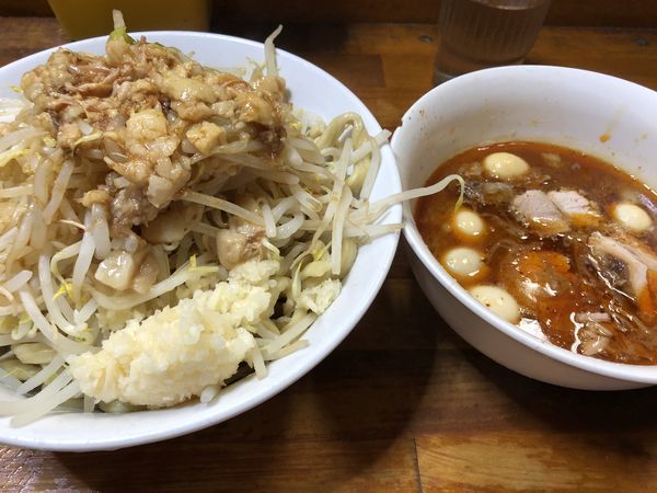 「つけ麺全マシ うずら」@蓮爾 新町一丁目店の写真