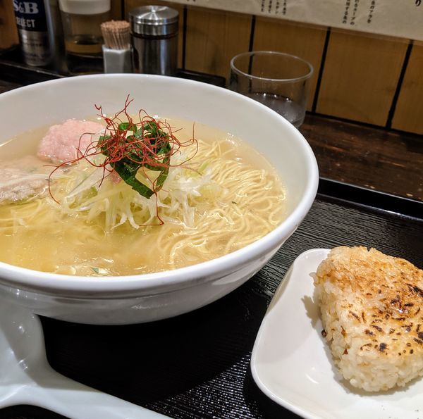 「あら炊き塩らぁめん　へしこ焼きおにぎり付　980円」@麺屋 海神の写真