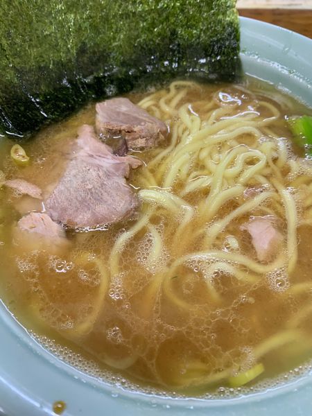 「ラーメン中盛、固め、のり増し、ライス」@まこと家の写真