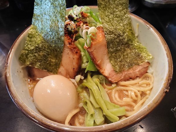 「特濃魚介豚骨らーめん(ライトとハードの中間)750円＋味玉」@麺家 うえだの写真